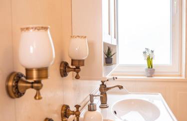 Elegant Hvar town villa with pool - Photo 55