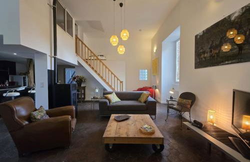 Ancien Palais de Justice et jardin - Foto 1