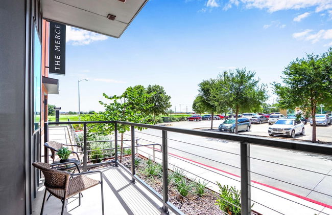 Relax in a Luxe Resort-style Condo - Foto 35