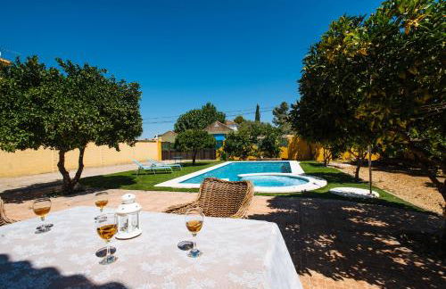 Villa Oasis Los Naranjos con jacuzzi 15 min Sevilla - Foto 7