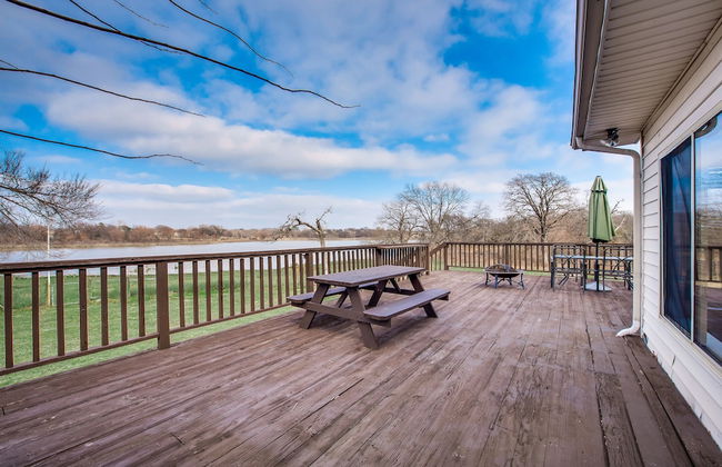 Beautiful Kayewood Waterfront Retreat - Photo 20