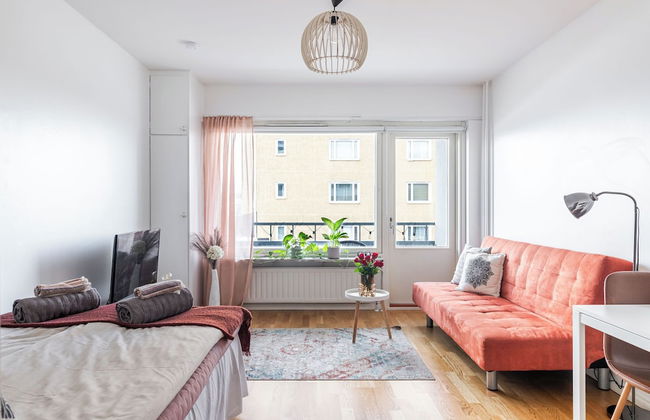 Central Studio Apartment with Balcony - Foto 1