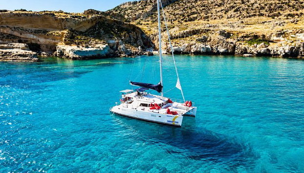 Rodas : Crucero en catamarán de 3 horas a Anthony Quinn, Ladiko & Afandou - Foto 2