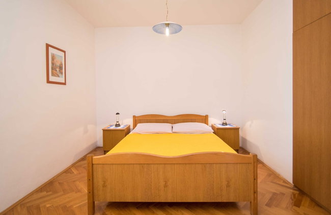 Comfortable Kastel Stafilic Apartment with Balcony - Two Bedroom Apartment with Balcony and Sea View - Foto 1