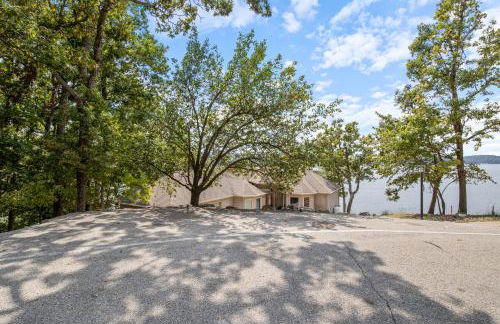 Pet-Friendly Home In The Main Channel w/ Breathtaking Sunsets & Lake Views - Foto 2