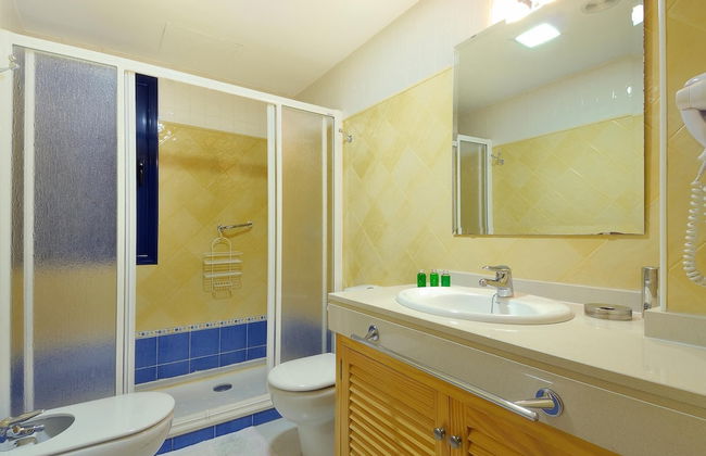 Immaculate 2-bed Apartment No 5 in Playa Blanca - Photo 7