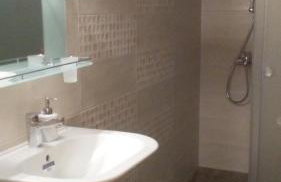 St Paul and Peter's House - Foto 59