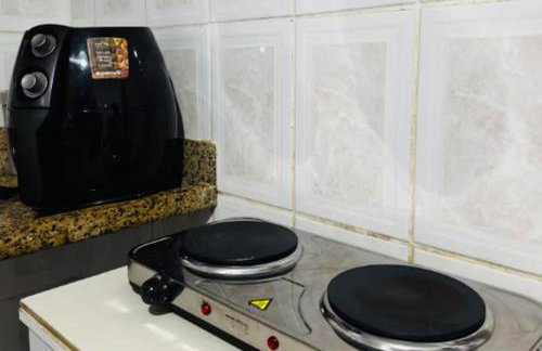 Stúdio Amplo com Ar perto da Praia de Itapuã - Foto 14