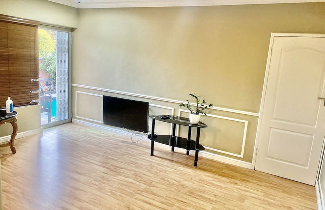 Beautiful Apartment in Century City - Foto 15