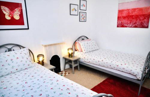 Tegfryn (Sleeps 8), 5*, Sea View, Borth y Gest - Photo 27