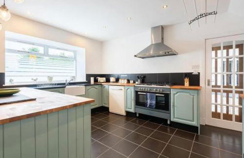 5 Bedrooms/sleeps 10-12/free Wifi & Parking/garden - Foto 29