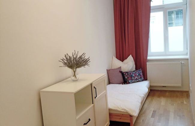 170sqm With Private Garden, 9 Bedrooms, 2 Kitchens - Foto 8