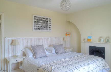 Coastguards Lantern - Photo 19