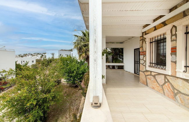 Sea View Huge Private Villa With Terrace in Bodrum - Photo 8