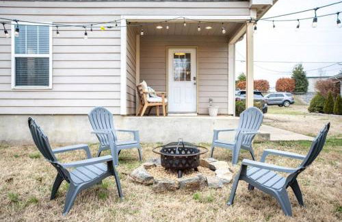 Walnut St, Charming, 3bed, 2bath - Photo 2