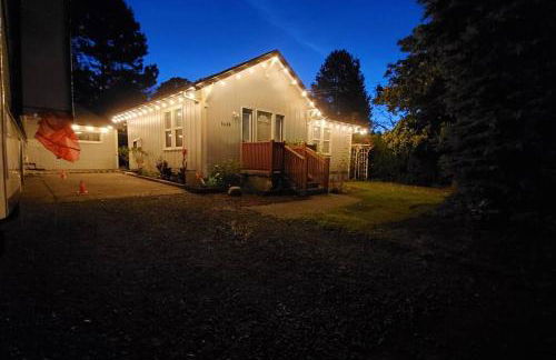 Cozy Cottages across from the Food Trucks of Aloha mall - Foto 1