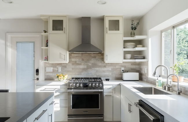 Spacious and Bright 5-bedroom Oasis Pool and Yard - Foto 4