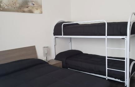 VAL D'ORCIA DELUXE 2, RAFFINATA CASA immersa nel verde con WiFi, giardino e parcheggio - Foto 17