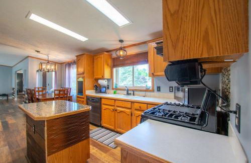 Spacious Leelanau home near the best of Michigan - Foto 6