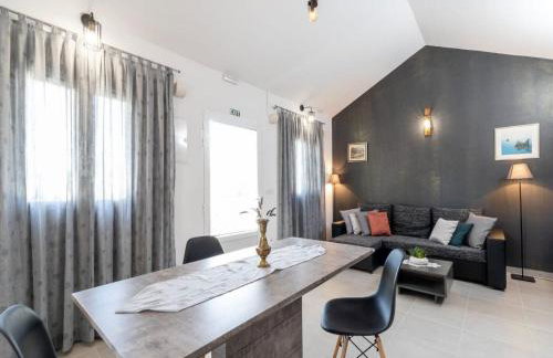 Stone House Prapatna-Two Bedroom Holiday Home with Swimming Pool - Foto 7