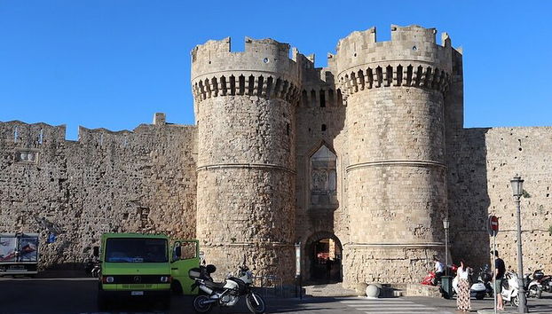 Full-Day Rhodes Tour: Medieval City & Lindos - Photo 4, Fortification of Rhodes