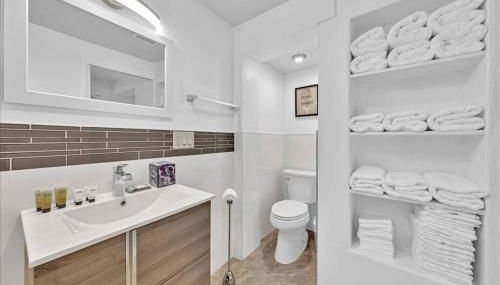 Sunny Days Getaway, 5BD Heated Pool Family Home! - Foto 4