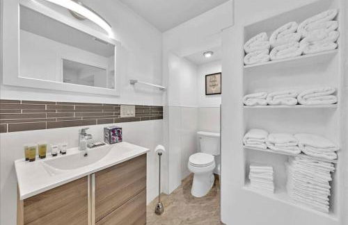 Sunny Days Getaway, 5BD Heated Pool Family Home! - Foto 4