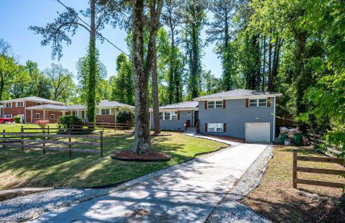 NEW Spacious Decatur Oasis w Fire Pit, Mins to ATL - Foto 26