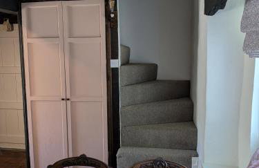 Period Thatched Cottage Towcester - Photo 24