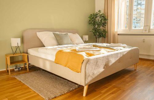 K15 Cozy, Unique & Spacious 3-Room Apartment with Balcony or Single Room by LIPA - Foto 39