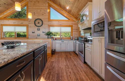 Luxury 4BR Log Cabin Near SIU & Wine Trail - Foto 13