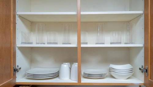 Luxury Stay-Free Parking-Amazon HQ-Nearby DC-Wifi-Pool-Gym - Photo 3