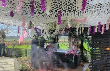 ADULT ONLY relax escape apartment hottub - Foto 9