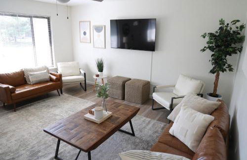 5-BR Serene Retreat Near CLE* Dogs welcome! - Foto 1