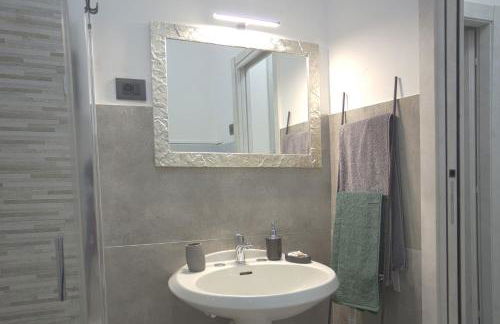 Lago di Lecco - Parcheggio Gratuito - Stazione Ferroviaria - Foto 8