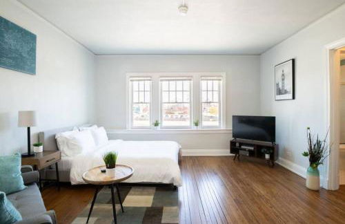 CITY VIBES - Modern Suite in the heart of Downtown - Foto 9