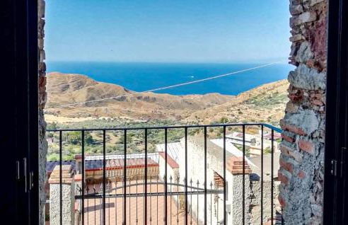 Awesome Home In Motta San Giovanni - Foto 8