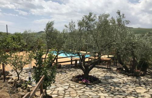 Villa in Alia With Pool & Olive Views - Foto 29