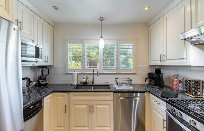 Modern Sonoma Stay w/ Spacious Deck, Views & Prime Location Bennett - Foto 24