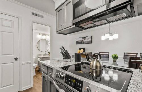 Day Dreamer minutes to Stadium with Fire pit and Parking - Foto 11