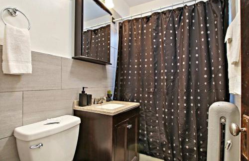 1BR Homey Apt in Irving Park - Troy 2 - Photo 14