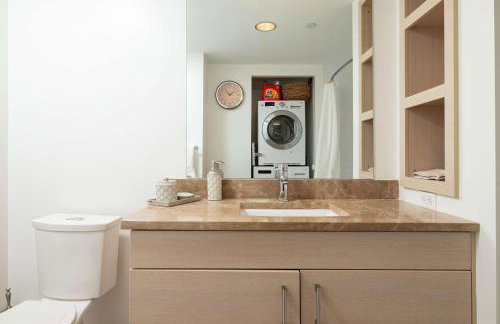 Upscale Penthouse with Gym Parking near MGH TUFTS - Photo 36