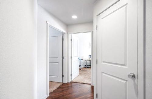 Private 2Bdrm Apartment Convenient to All - Foto 31