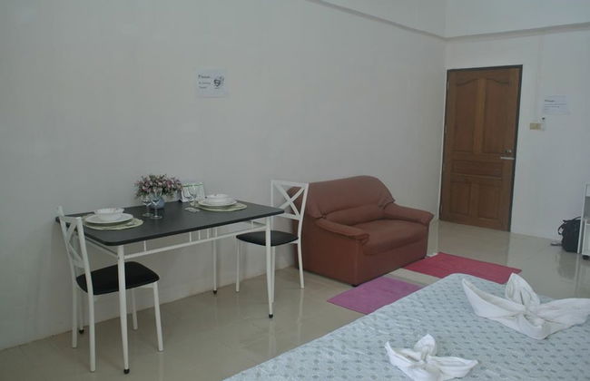 Comfy Studio - Photo 6