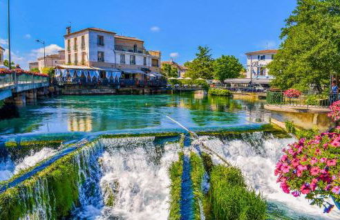 Nice Home In La-Roque-Sur-Pernes - Foto 17