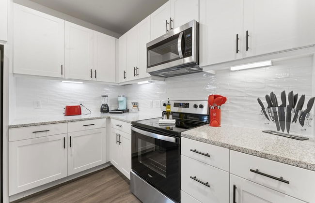 Top Floor 2BR King Beds Suite 8 Min to Downtown - Foto 5