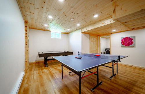 Adirondack Alpine Cabin with Hot Tub, Near Whiteface, Lake Placid, Game Rm, Fenced Yard, Views - Foto 51