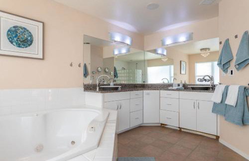 5 Acre Villa Retreat with Vineyard Pool Spa & Amazing Views of Sonoma County - Foto 18