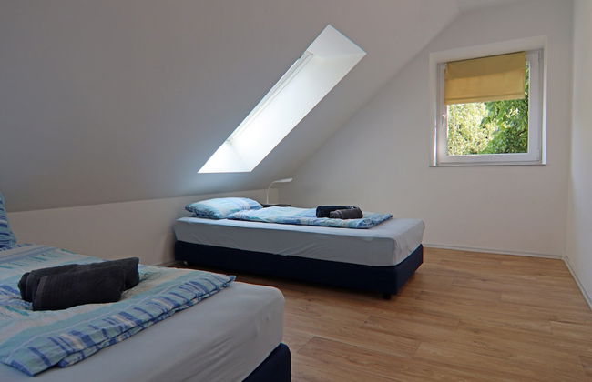 Terraced House by Gardersee Lake, Germany - Photo 6