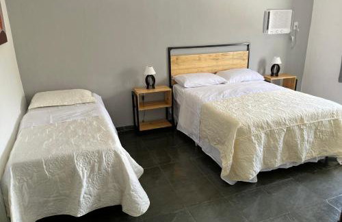 Flat com ar, varanda e linda vista para o Ibituruna - Pico do Ibituruna - 201 - Foto 34